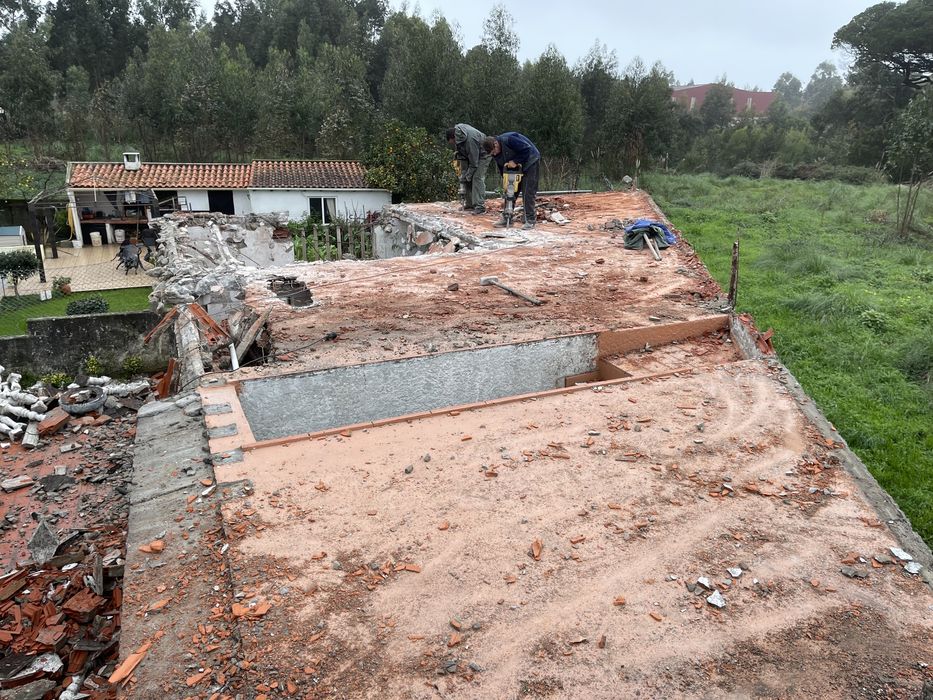 Demoliçoes desaterros