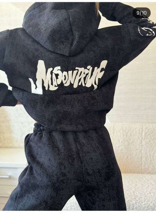 Продам новий костюм 48р