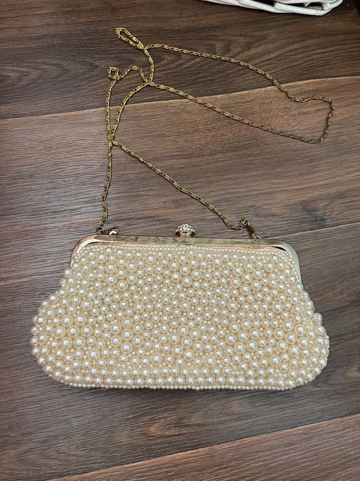Сумка клатч у перлинах