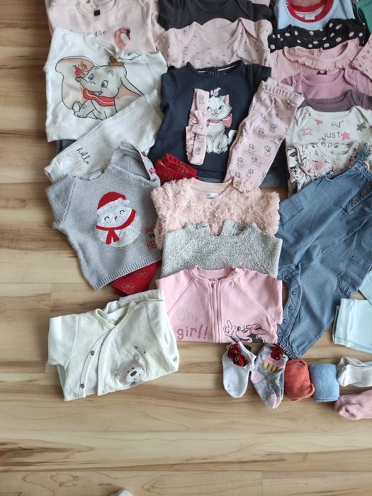 Paka ubrań niemowlęcych 68