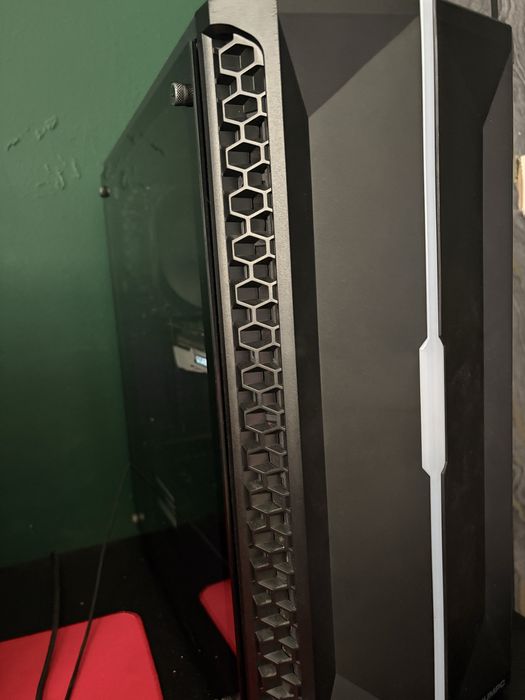 Komputer Gamingowy I5 10600KF | GTX 1080TI 11GB | 16GB DDR4 | 512GB M2 | WIN 11