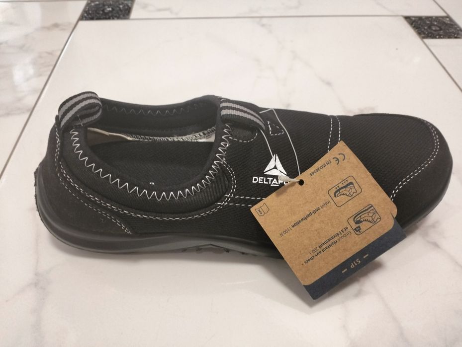 Продається робоче взуття