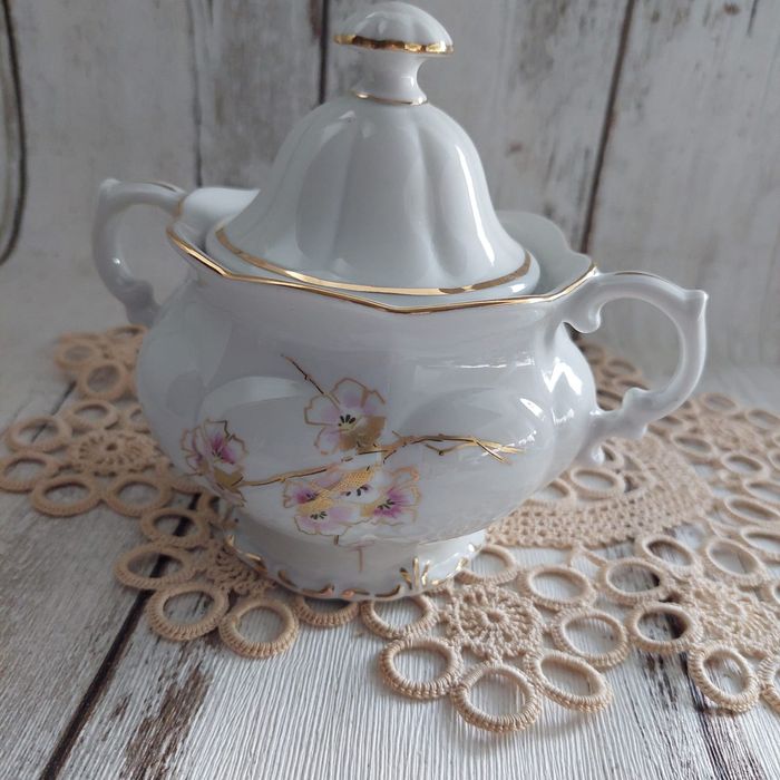 Cukiernica Gebrüder Schönau Sonneberg NRD z sowiecką pieczęcią i AVM s