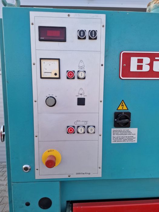 Szlifireka przelotowa szerokotaśmowa butfering