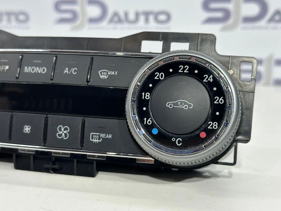 Climatronic / Comandos Ar Condicionado - Mercedes C-Class (W204)
