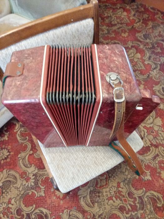Продам гармонь Весна за 4500 грн.