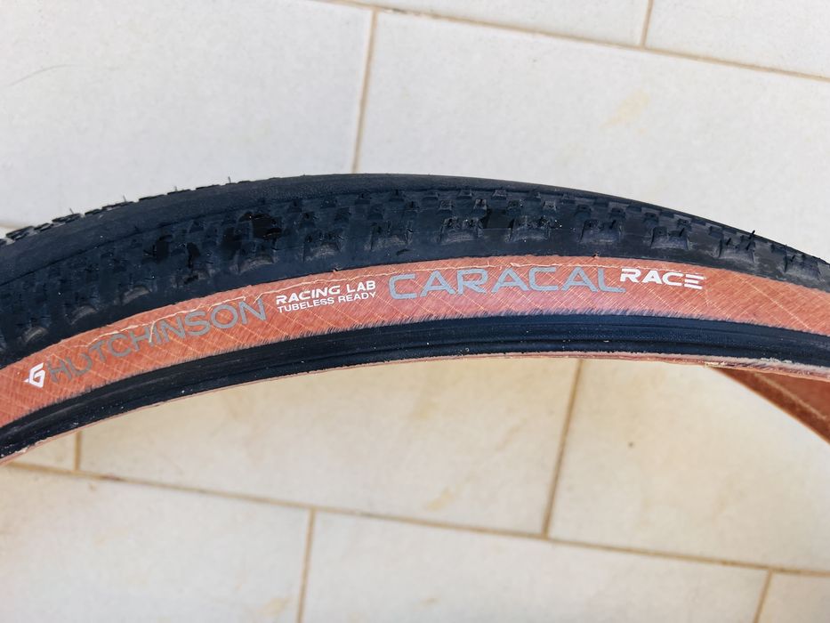 pneus Gravel Hutchinson Caracal Race 40mm