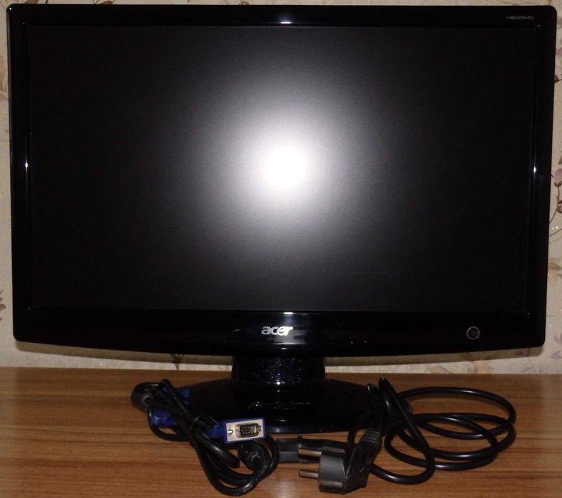 Продам монитор Acer H223HQDbd ET.WH3HE.D04 Black б/у
