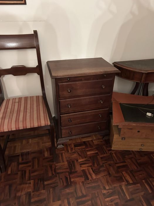 Mesa meia lua e comodas