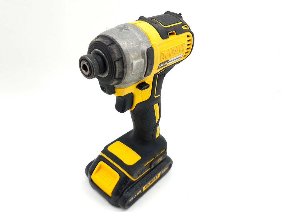 Zakrętarka Dewalt DCF787 + 2 AKU
