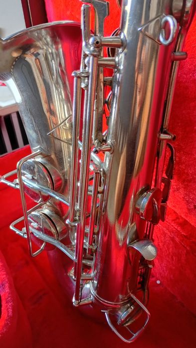 Saxofone Alto Conn Pan American 64M