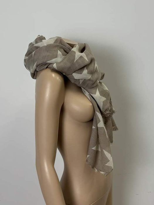 Beck Söndergaard szal chusta wełna jedwab 
55%wełna 
Rozmiar:uniwersal