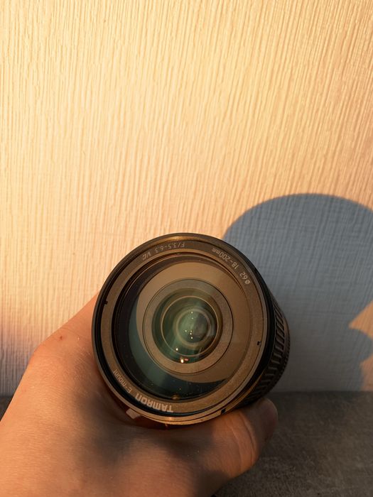 Об’єктив Tamron B011 18-200mm f/3.5-6.3 Di III VC for Sony E-Mount