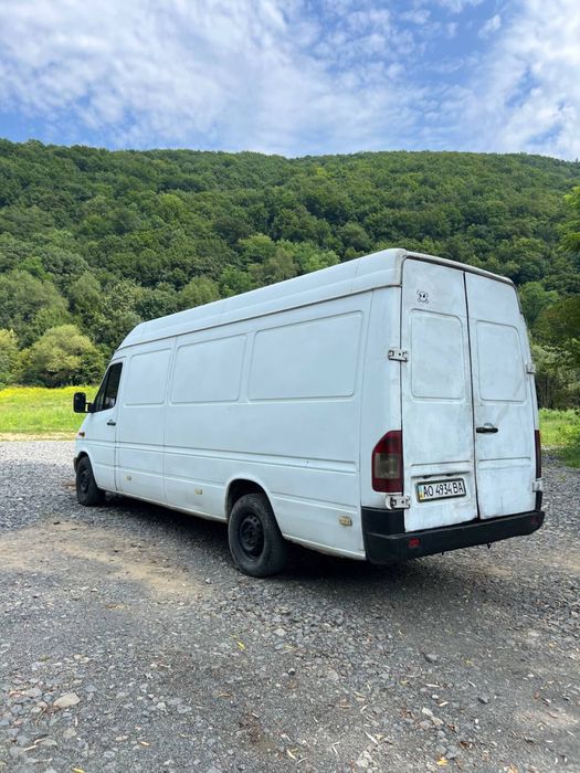 Mersedes-Benz Sprinter