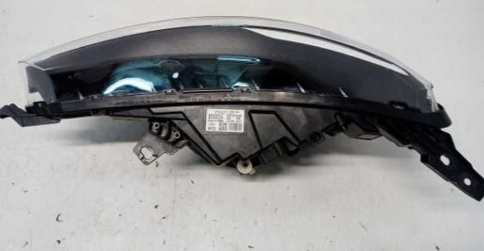 Renault Arkana Farol ótica full led lado direito