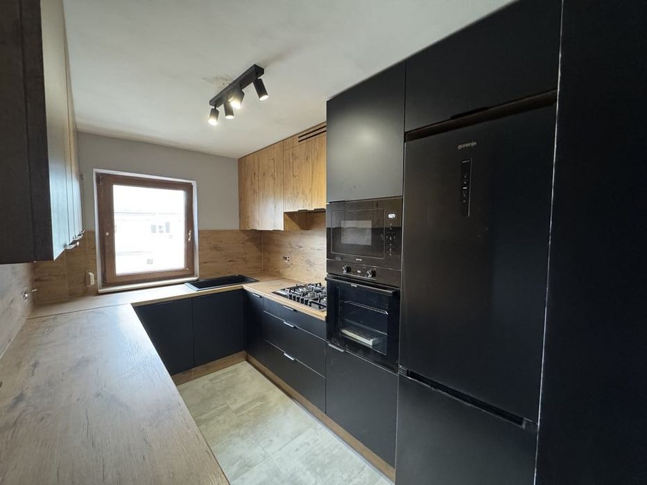 Meble kuchenne na wymiar, zestaw mebli, kuchnia, lakier, akryl.