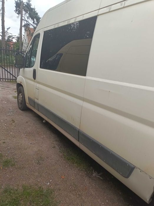 Samochód Peugeot boxer