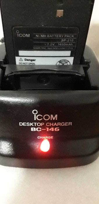 Радиостанция, рация Icom VHF.