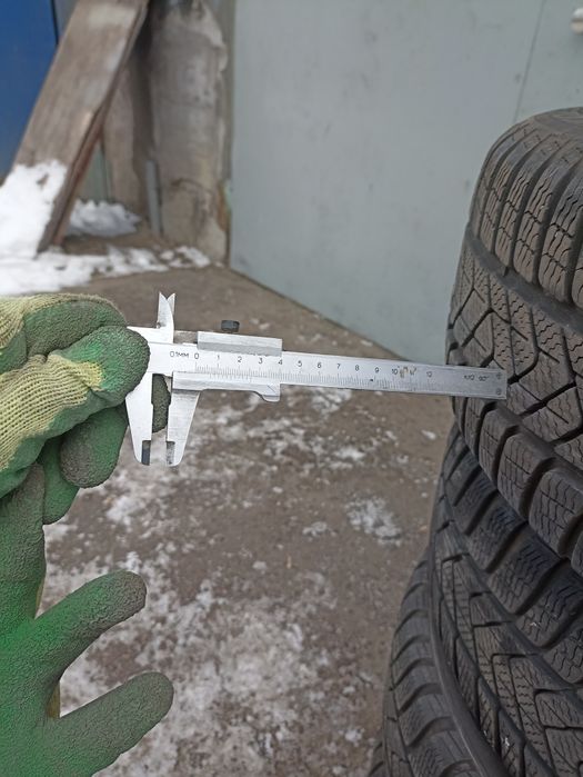 Продам зимнюю резину Pirelli 205/55/16