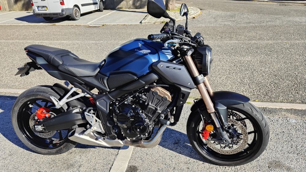 Cb650r de 2023 impecavel