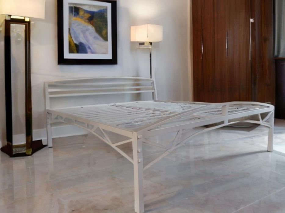 Ліжко металеве міцне