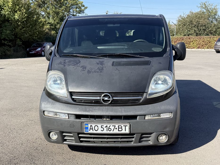 Opél Vivaro 1.9грузовий