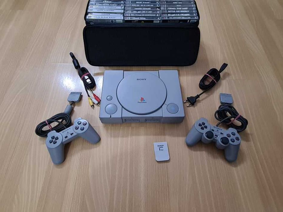 Konsola Ps1 w stanie idealnym Zestaw Kolekcjonerski