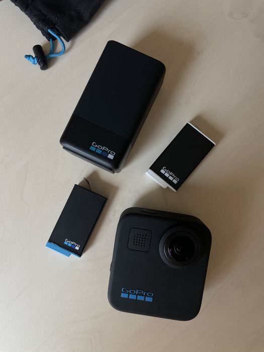 GoPro MAX 360  2 + 2 батереї і док станція