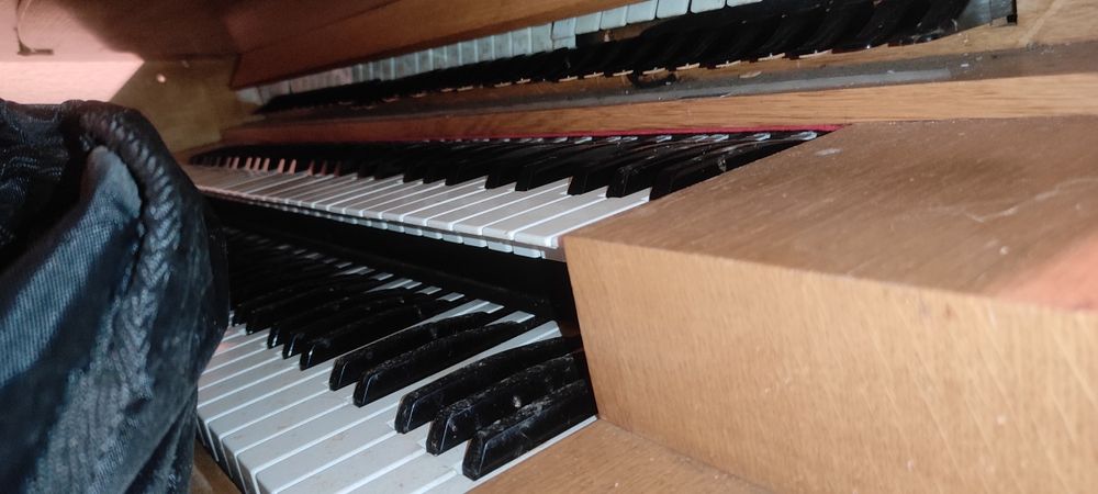 Орган музичний електронний раритетний 70 рр