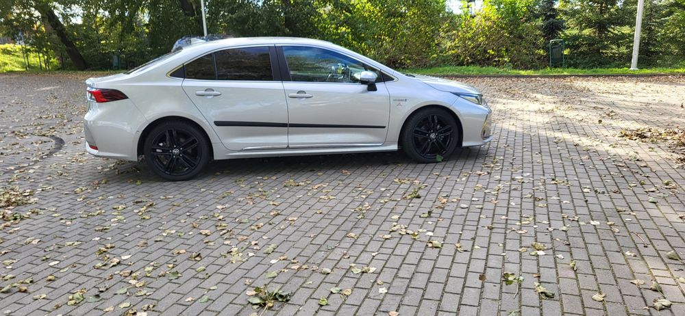 Toyota Corolla 1.8 Hybrid EXECUTIVE!!!