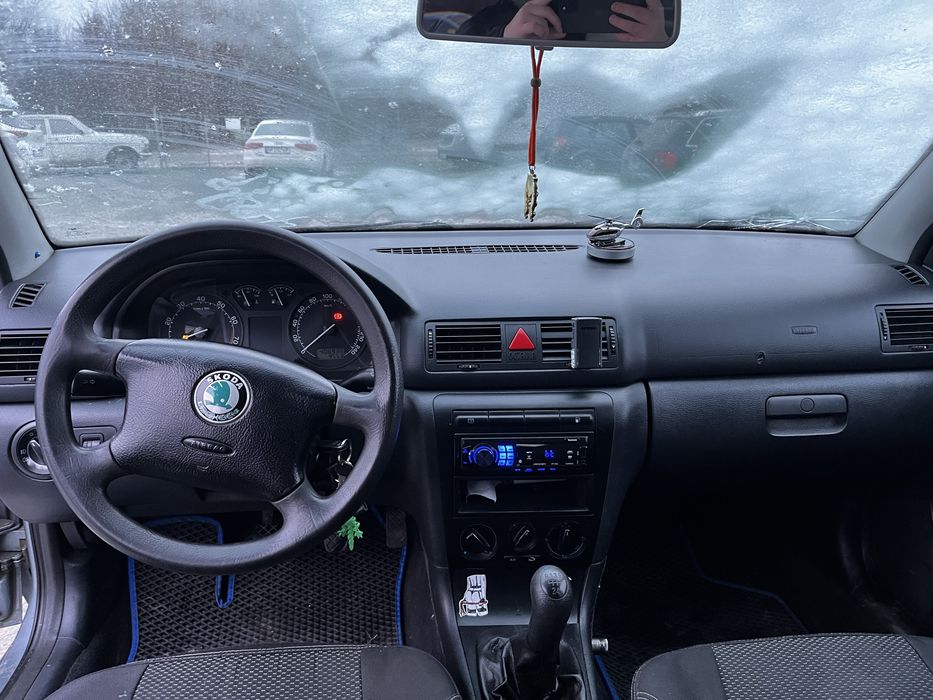 Шкода тур 2006 року