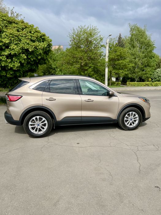 Ford escape SE 2021