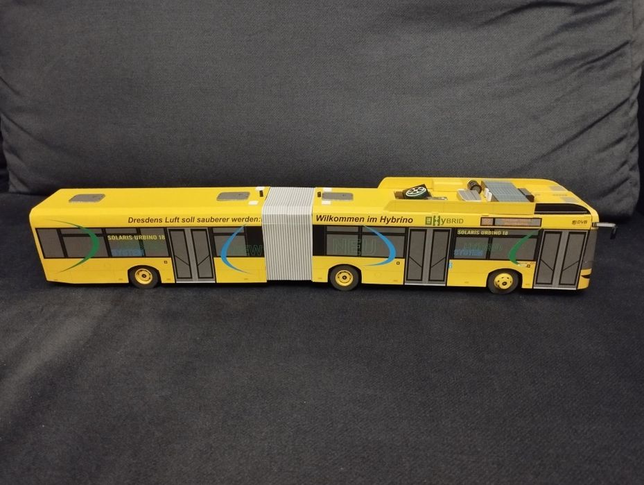 Model kartonowy duży autobus miejski Solaris Urbino 18  skala 1:43- ta