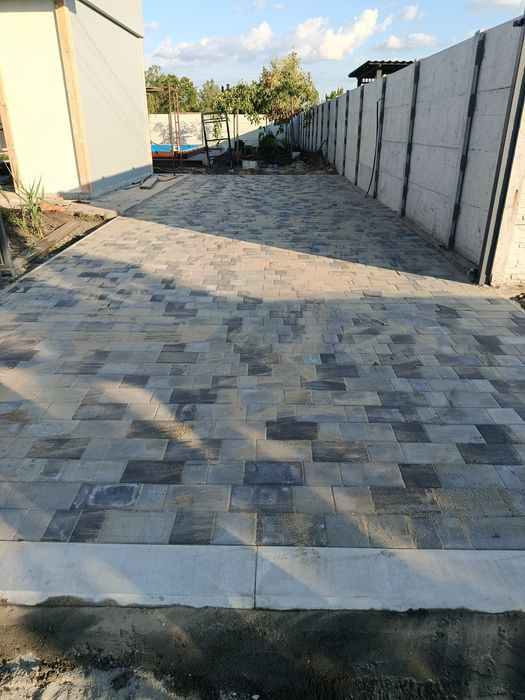 Укладка тротуарной плитки