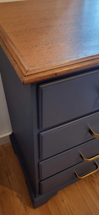 Cómoda madeira maciça