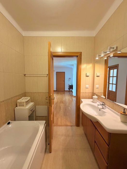 T4 de 160 m² no Jardim da Lomba |Condomínio Privado|Garagem 4 Carros