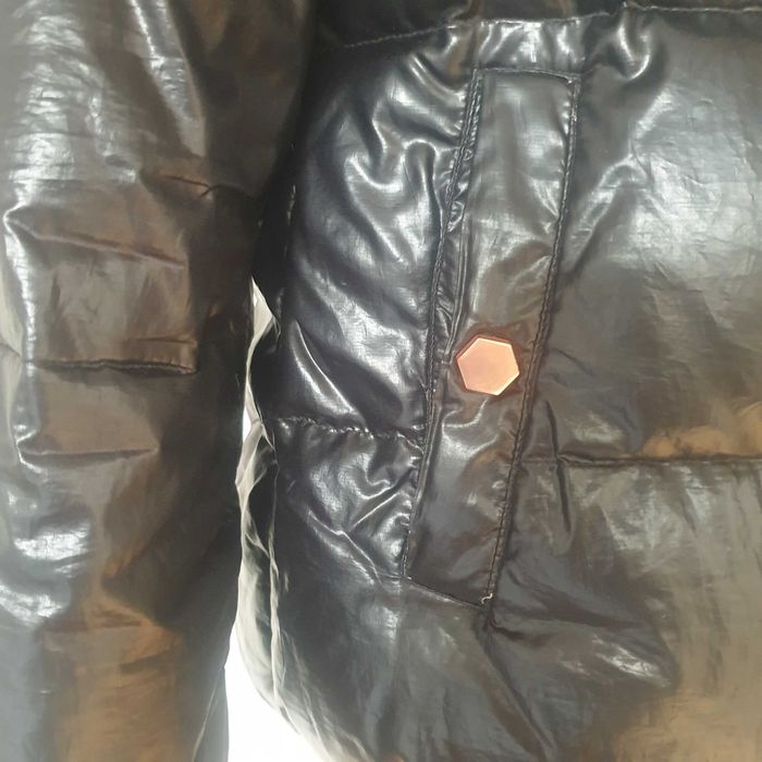 Damska, lekka puchowa kurtka marki Benetton. Rozm. 38