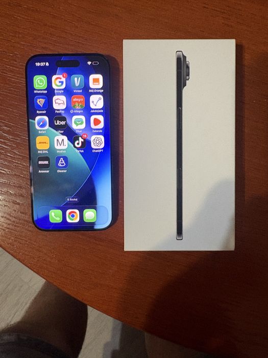 Iphone air sprzedam lub wymienie na 16 pro max