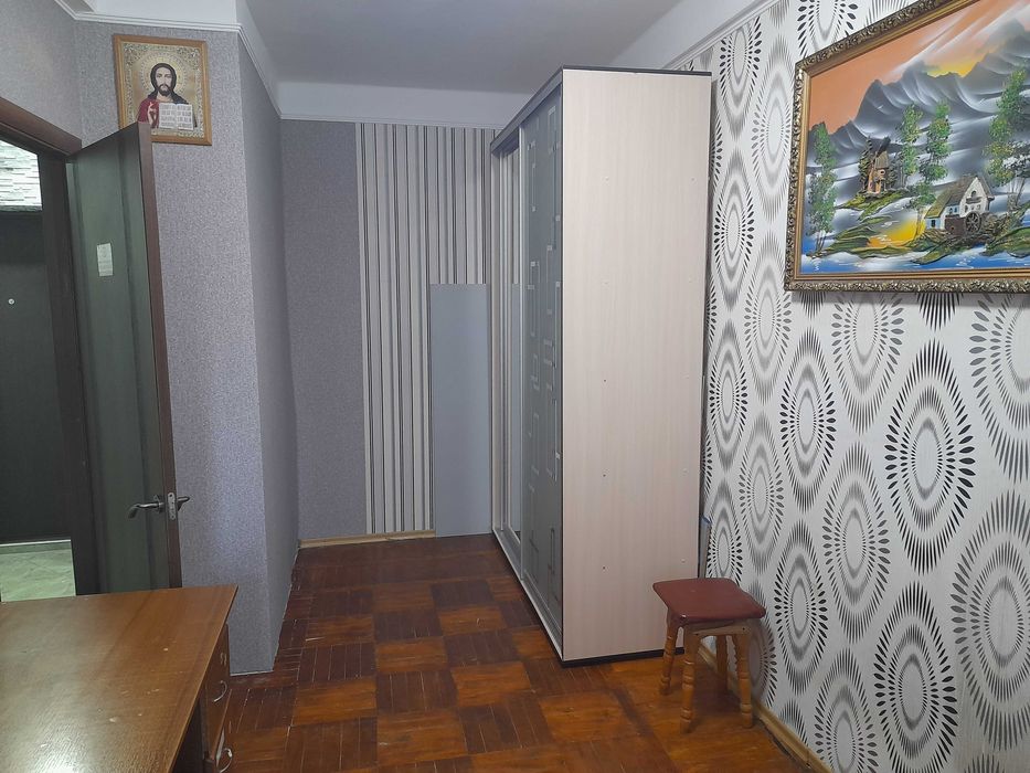 Сдам 1ком кв Радостная/р-н Дома мебели!