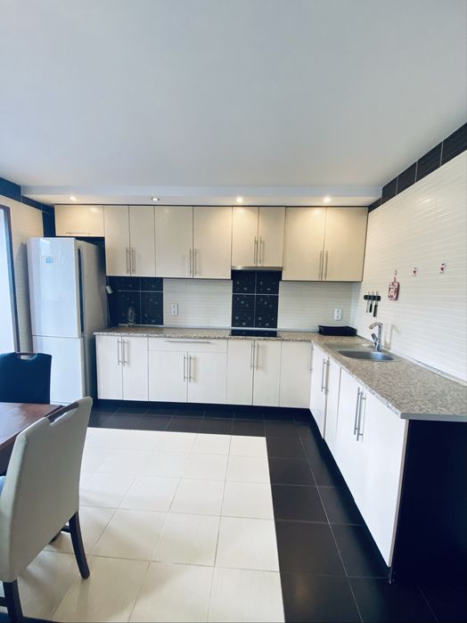 Вже вільна простора квартира в новому будинку