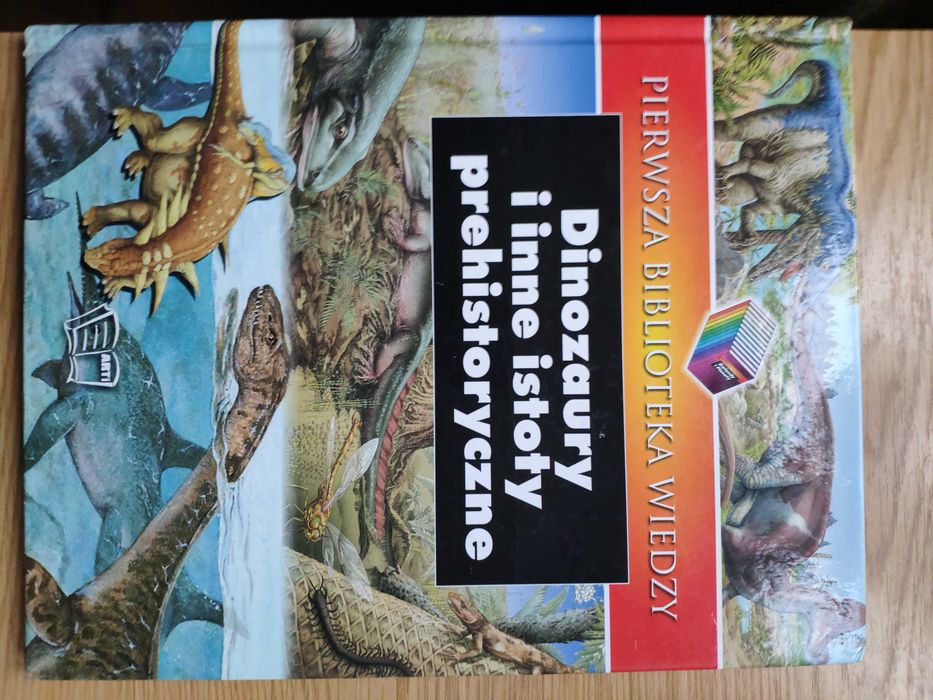 Dinozaury i inne istoty prehistoryczne