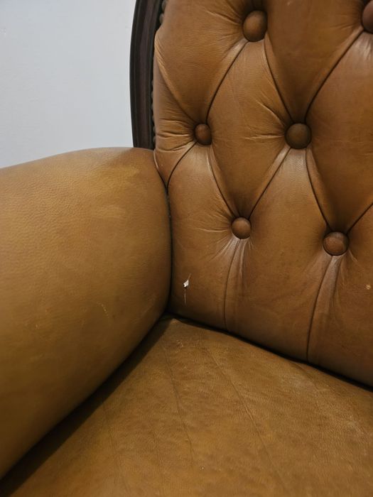 chaise/ recamier com mesa lateral integrada