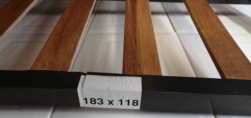 estrado de metal e ripas para cama de casal