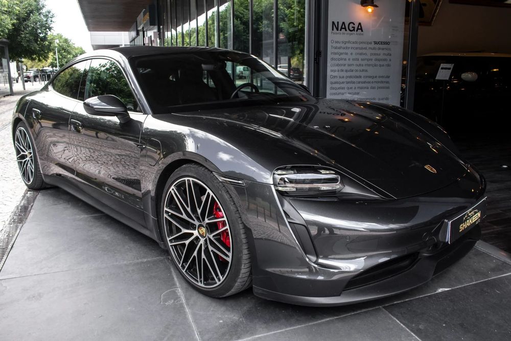 Porsche Taycan 4S