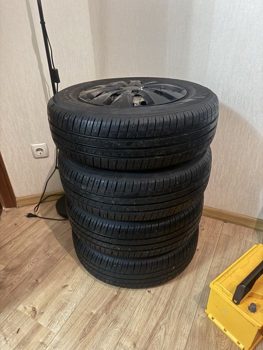 Продам комплект r-13 4*100 , диски , резина , колпаки r-13 4*100