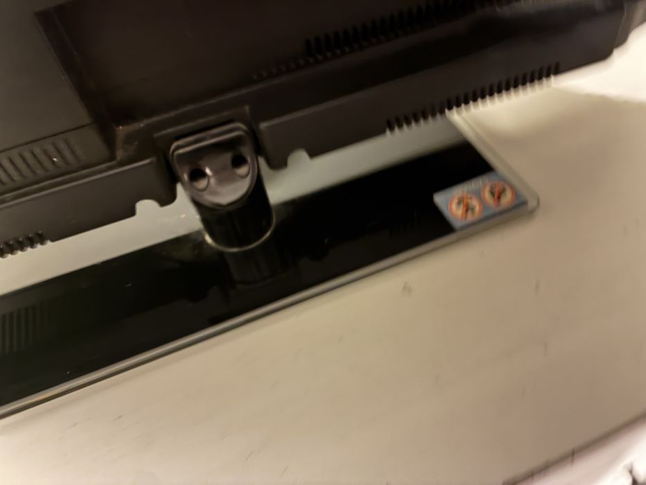 Teleizor ok 23 cale