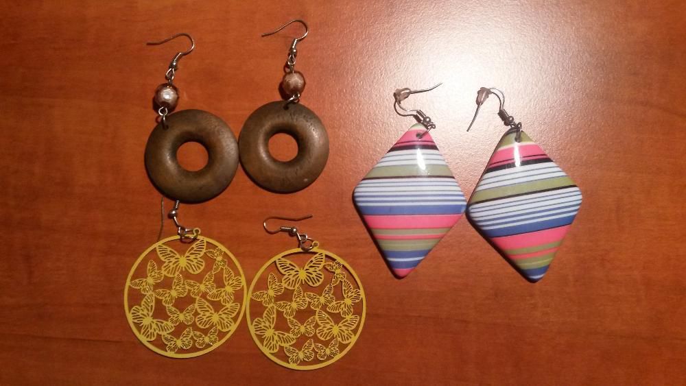 Kolczyki, sztuczna biżuteria