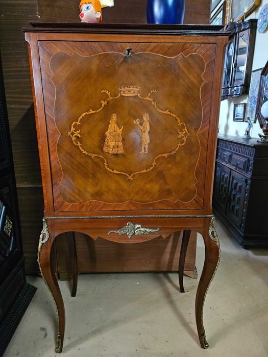 Móvel bar antigo em madeira - óptimo estado geral