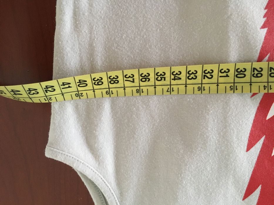 T-shirt sem mangas Américo Tavar, tamanho S