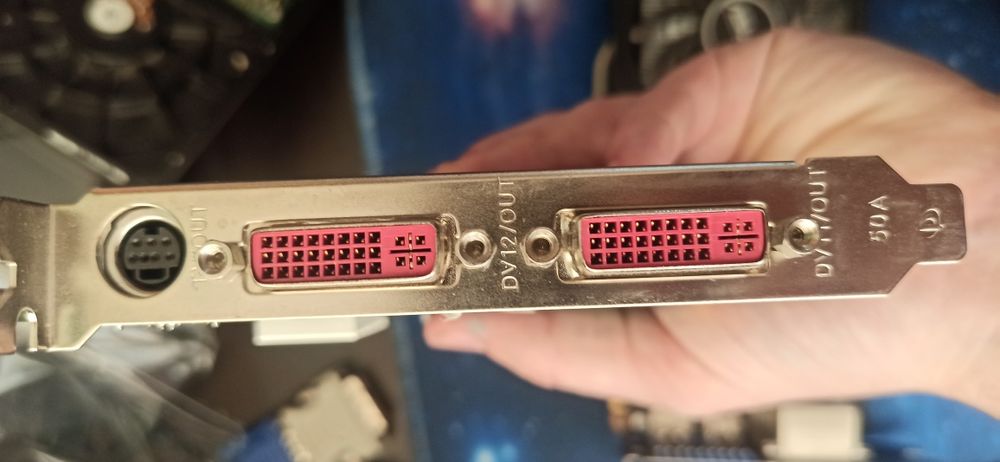 Gt 8600  ddr3 512 mb